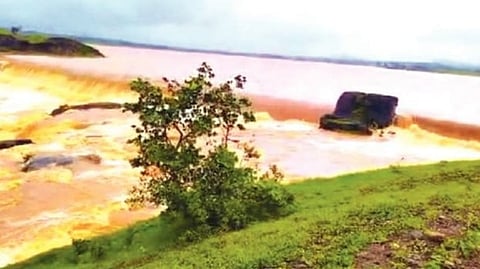 Rain Update Sakri