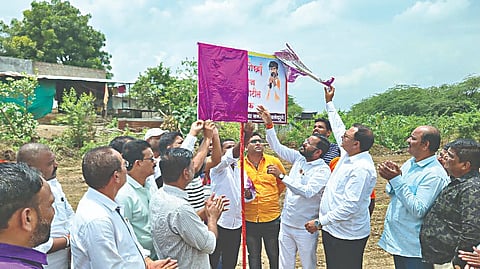 भुजबळांच्या बालेकिल्ल्यातील चौकाचे 'मनोज जरांगे-पाटील' नामकरण
