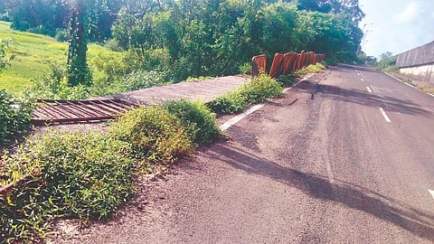 Salgaon Service Road