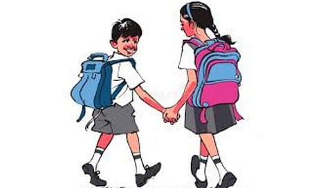 विद्यार्थी गणवेशापासून वंचित;