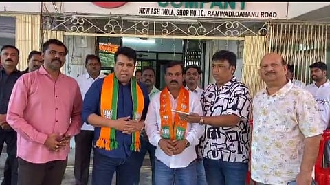 Suresh Padvi join BJP