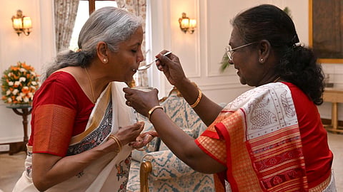 before presenting the budget president murmu fed curd sugar to the finance minister know the importance of this tradition