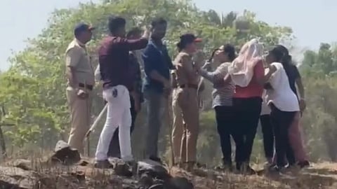 Thane Women's Day | महिला दिनाच्या पूर्वसंध्येला ती कर्तव्यावर असतांना धक्काबुक्की