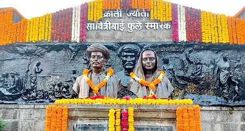 सावित्रीबाईंच्या स्मारकासाठी 142 कोटी 60 लाख
