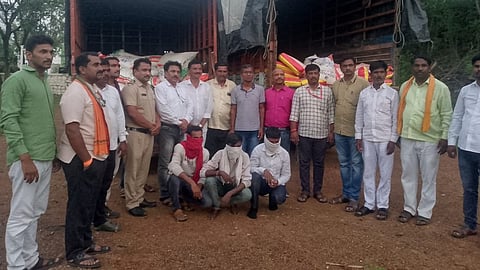 Truck Tempo Caught with Fake Fertilizer