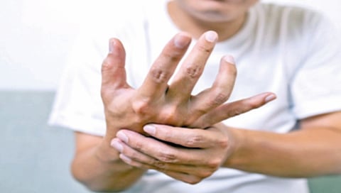 parkinsons-disease-symptoms-and-treatment