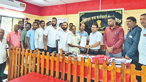 Sawantwadi Fishermen Protest