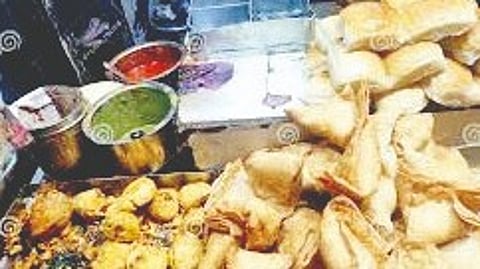 Vada Pav-Samosa |
