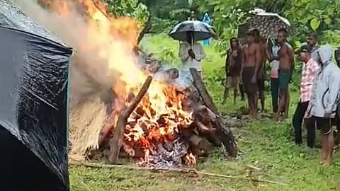 Mokhada Kurlaud Gram Panchayat funeral Issue