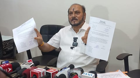 Ramdas kadam on Anil Parb