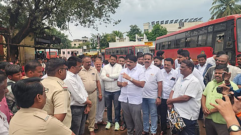 Vita bus stand development Issue