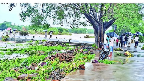 Latur Rain