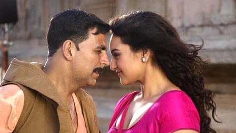 image of akshay kumar and sonakshi sinha