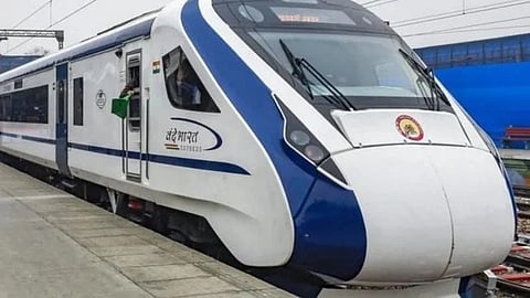 Solapur Vande Bharat train: सोलापूरकरांचा ‘वंदे भारत’ने मुंबई, बंगळुरूचा प्रवास होणार