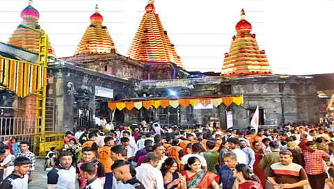ambabai-temple-navratri-festive-atmosphere