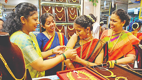 Mumbai gold sale