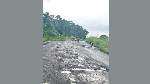 Pali Khopoli highway potholes