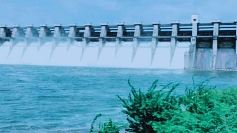 पैठण तालुक्यात पावसाची संततधार; 'नाथसागर'चे १८ दरवाजे उघडले, गोदावरीत विसर्ग सुरू
