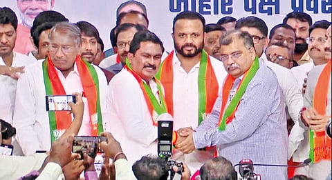 Solapur Politics: अनगरकरांसह माढ्याच्या शिंदेंचा भाजपमध्ये प्रवेश