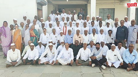 संतश्रेष्ठ निंबराज महाराज विद्याधाम प्रशालेत माजी विद्यार्थ्यांचा स्नेह मेळावा