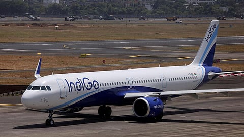 Indigo Flights Delays : इंडिगो विमानांना प्रचंड विलंब; अनेक विमानतळांवर सुमारे 200 विमानांची उड्डाणे रद्द!