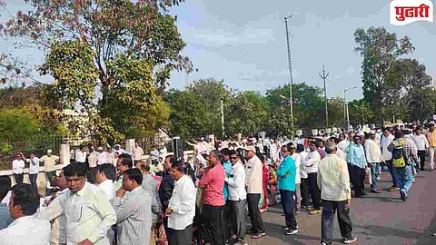 Ahmedpur teachers protest