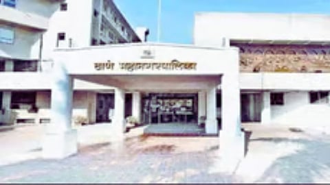 Thane hawkers issue