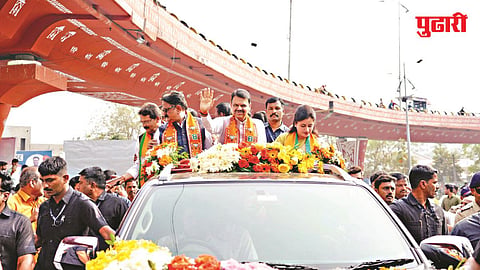 मुख्यमंत्री देवेंद्र फडणवीस यांनी रविवारी विदर्भात झंझावाती प्रचार केला. यावेळी त्यांनी अमरावती येथे रोड शो केला. त्यांच्यासोबत माजी खासदार नवनीत राणा याही उपस्थित होत्या.