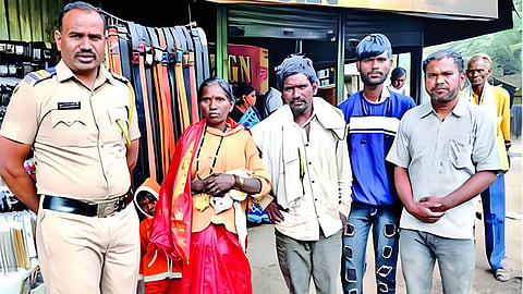 आठ महिन्यांची तगमग संपली, मुलाला पाहताच आईच्या डोळ्यात अश्रू