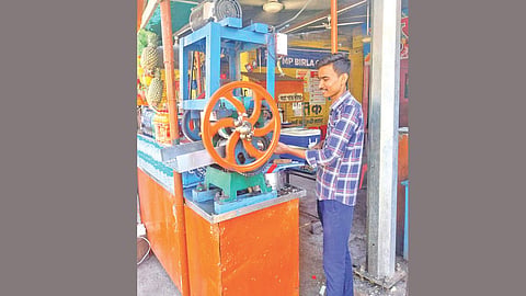 sugarcane juice stall