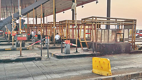 Savaleshwar toll plaza clash