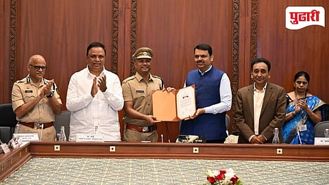ई-गर्व्हनन्स सुधारणा कार्यक्रमातंर्गत रत्नागिरी पोलीस अधिक्षक नितीन बगाटे यांचा प्रशस्तीपत्र देवून गौरव