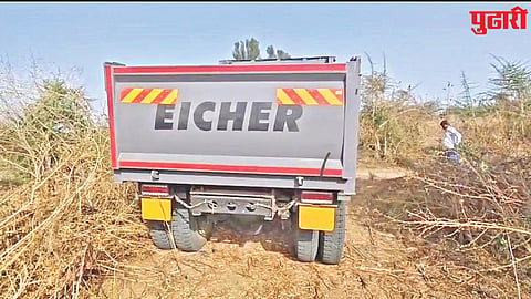 illegal sand mining Shivna river