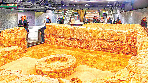 Rome metro station |