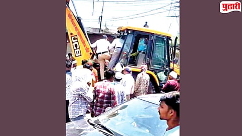 Nanded encroachment team attack