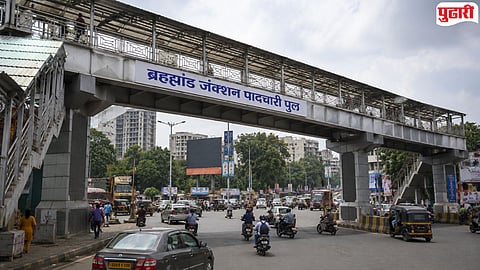 Brahmand Junction foot over bridge girder work