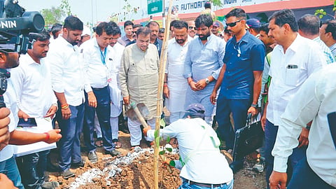 Nitin Gadkari: भाविकांची वाट पालखी महामार्गामुळे सुखकर