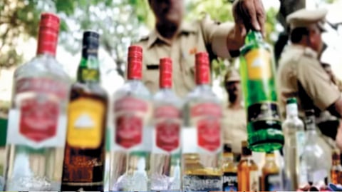 Kolhapur liquor smuggling |