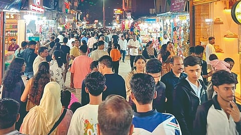 Mahabaleshwar: ऐन उन्हाळ्यात धुक्यात हरवले महाबळेश्वर