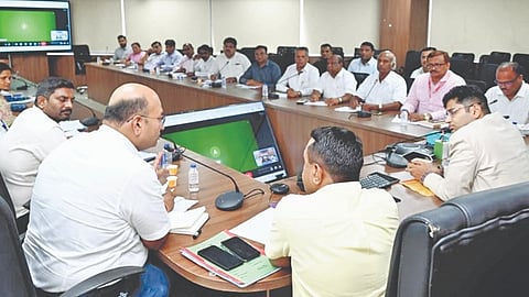 Solapur News: अतिक्रमण काढण्याबाबत कडक कारवाईचे आदेश