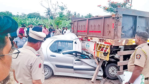 Sangli accident: कंटेनरला मोटारीची धडक बसून ग्रामसेवकाचा मृत्यू