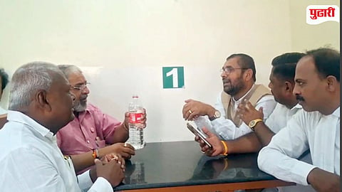 Raju Shetti -Sadabhau Khot meeting
