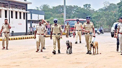Belgaum security check: संशय ‘बांगला देशी’; निघाले बंगालवासी!