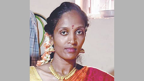 Death by hanging: निपाणीत नवविवाहितेने गळफास घेत जीवन संपवले