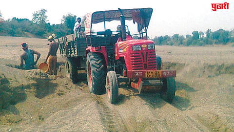 Jalna illegal sand mining