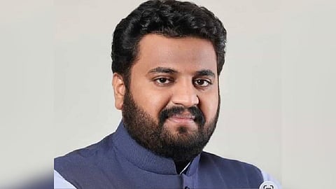 Pune MLC Election : पुणे विधानपरिषदेत विक्रम काकडे यांची बिनविरोध एंट्री