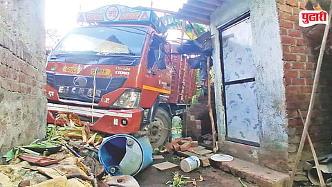 Dhanivari truck accident
