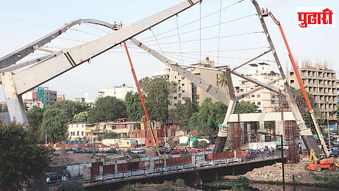Bhide Bridge Metro Work
