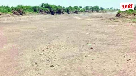 Sina River water crisis Solapur | सीना नदी पडली कोरडीठाक