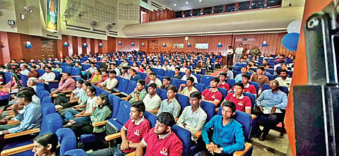 Pudhari Campus to Career Seminar: आवडीच्या क्षेत्रात उत्तुंग करिअरच्या संधी निवडा